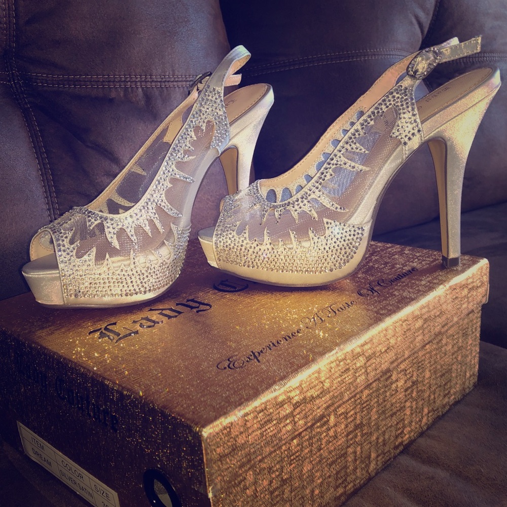 Silver Sparkle Pumps